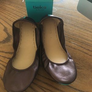 Raspberry Truffle Tieks